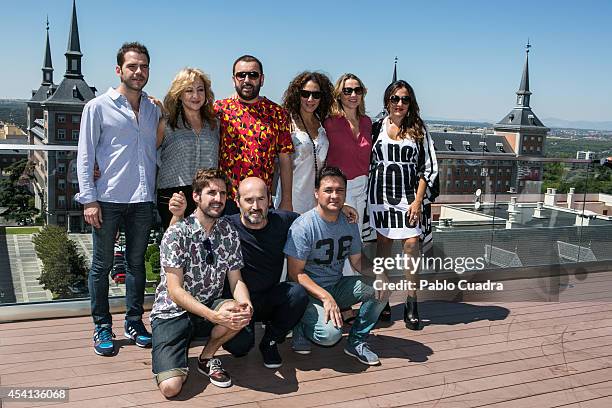 The cazt pose during the 'El Tiempo De Los Monstruos' photocall on August 25, 2014 in Madrid, Spain.