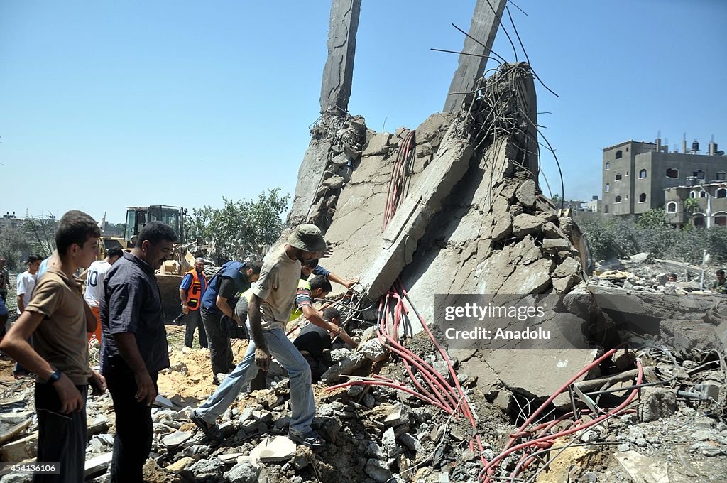 Israeli strikes destroy a house in Gaza's Beit Lahia town