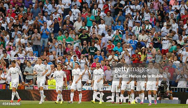 The players of Real Madrid celebrate after scoring during the La Liga match between Real Madrid CF and Cordoba CF at Estadio Santiago Bernabeu on...