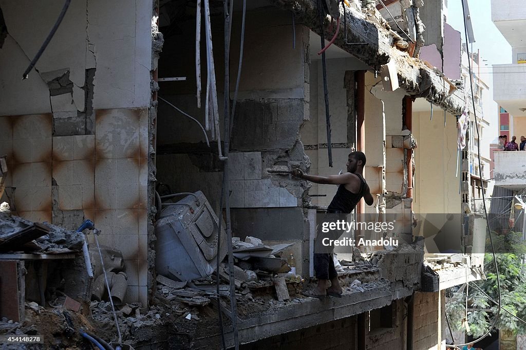 Israeli strikes destroy a house in Al-Shati Refugee Camp, Gaza