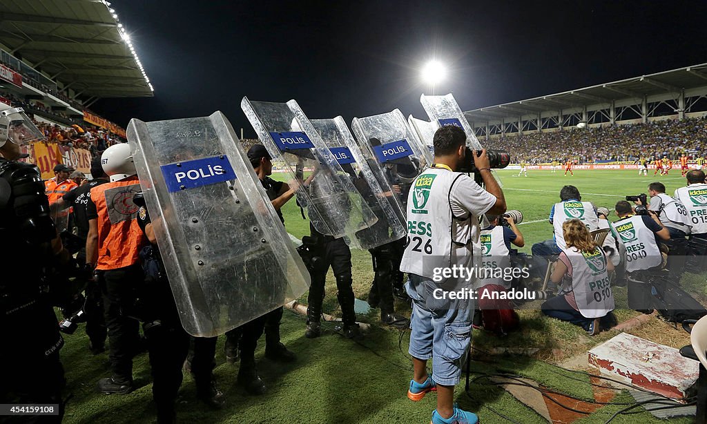 Turkish Super Cup final: Fenerbahce vs Galatasaray