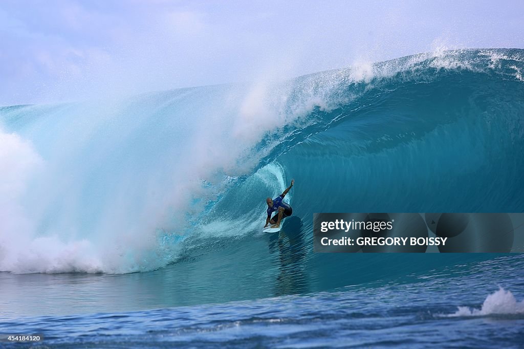 SURFING-FRA-TAHITI