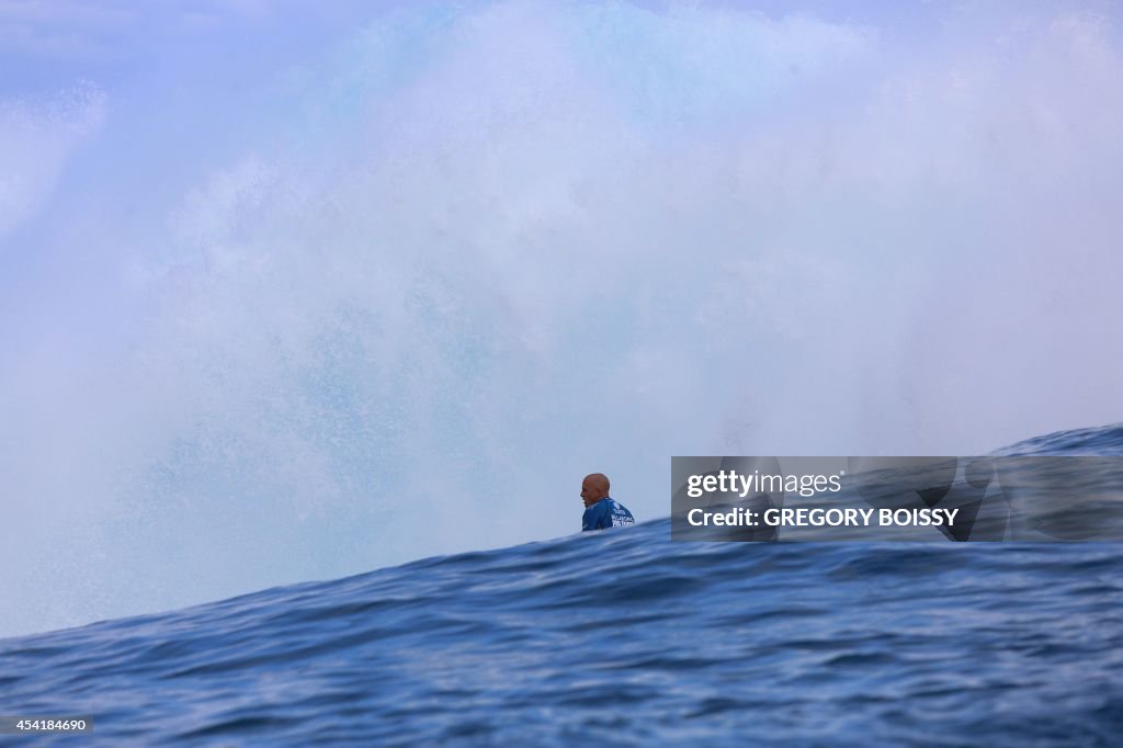 SURFING-FRA-TAHITI