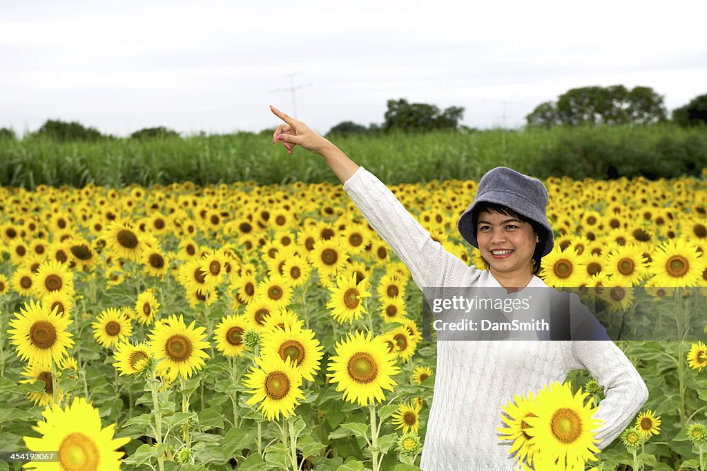 Ragazza in un campo