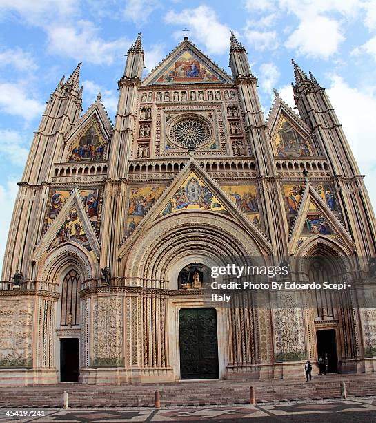 cathedral of orvieto - duomo di orvieto imagens e fotografias de stock