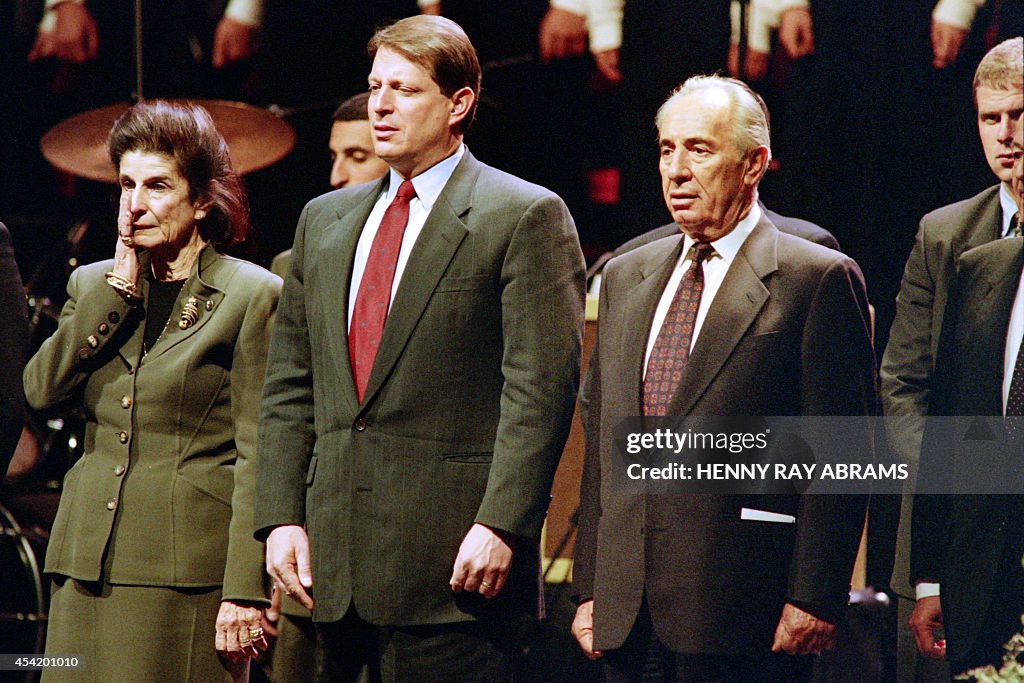 Lea Rabin Leah Rabin , the widow of slain Israeli Prime Minister Yitzhak Rabin ...