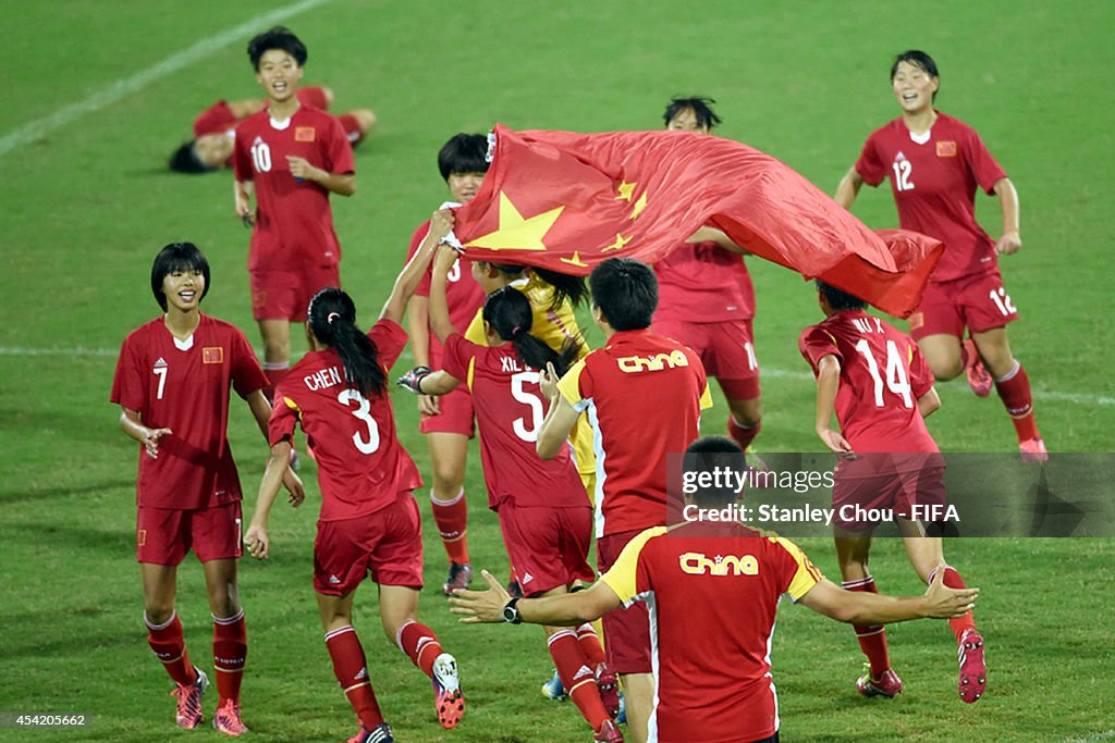 Venezuela v China - FIFA: Final Girls Summer Youth Olympic Football Tournament Nanjing 2014