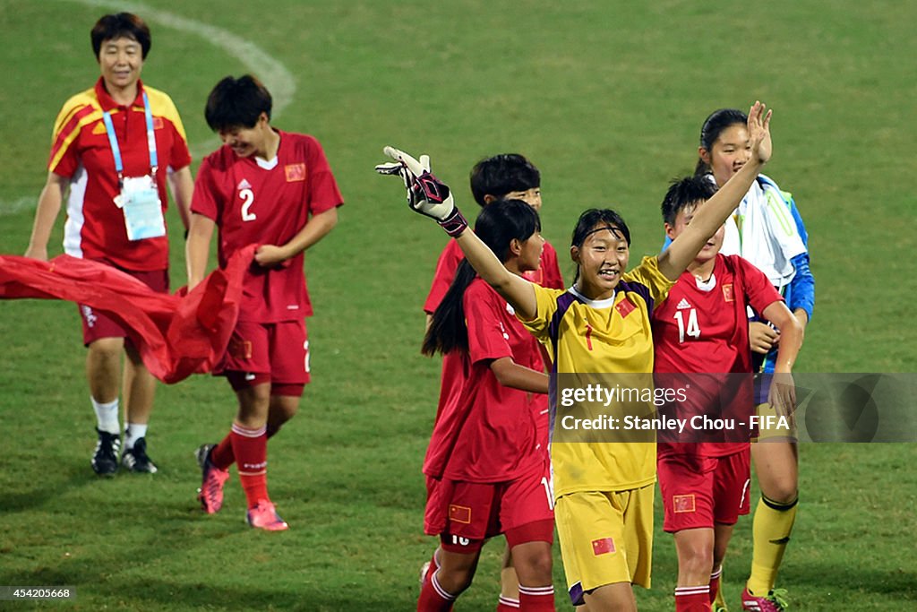 Venezuela v China - FIFA: Final Girls Summer Youth Olympic Football Tournament Nanjing 2014