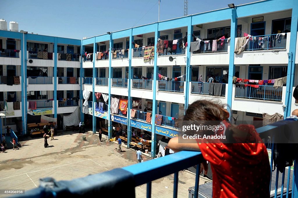 Palestinian children at UN school
