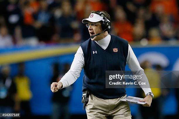 Head coach Gus Malzahn of the Auburn Tigers calls a play from the sideline in the third quarter against the Missouri Tigers during the SEC...