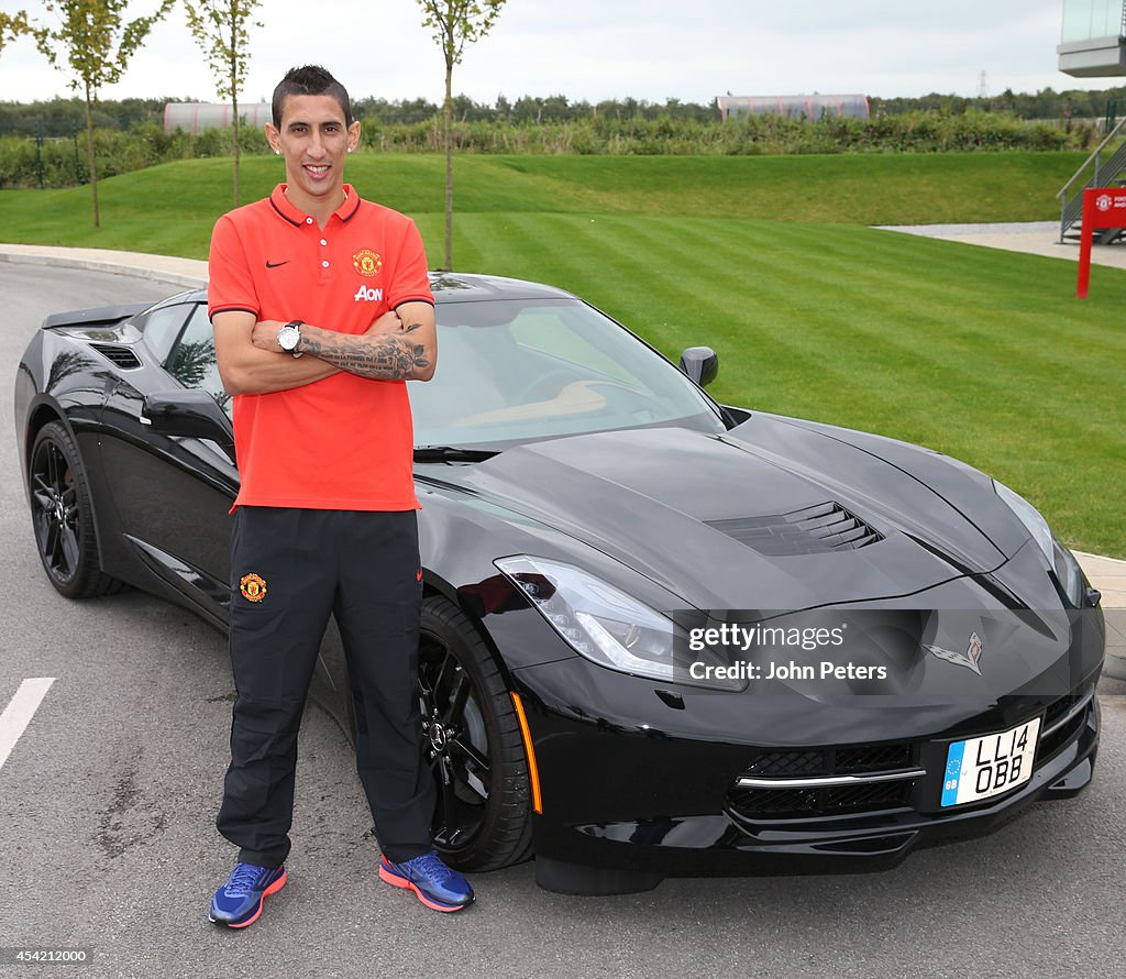 Manchester United Unveil Record Signing Angel di Maria