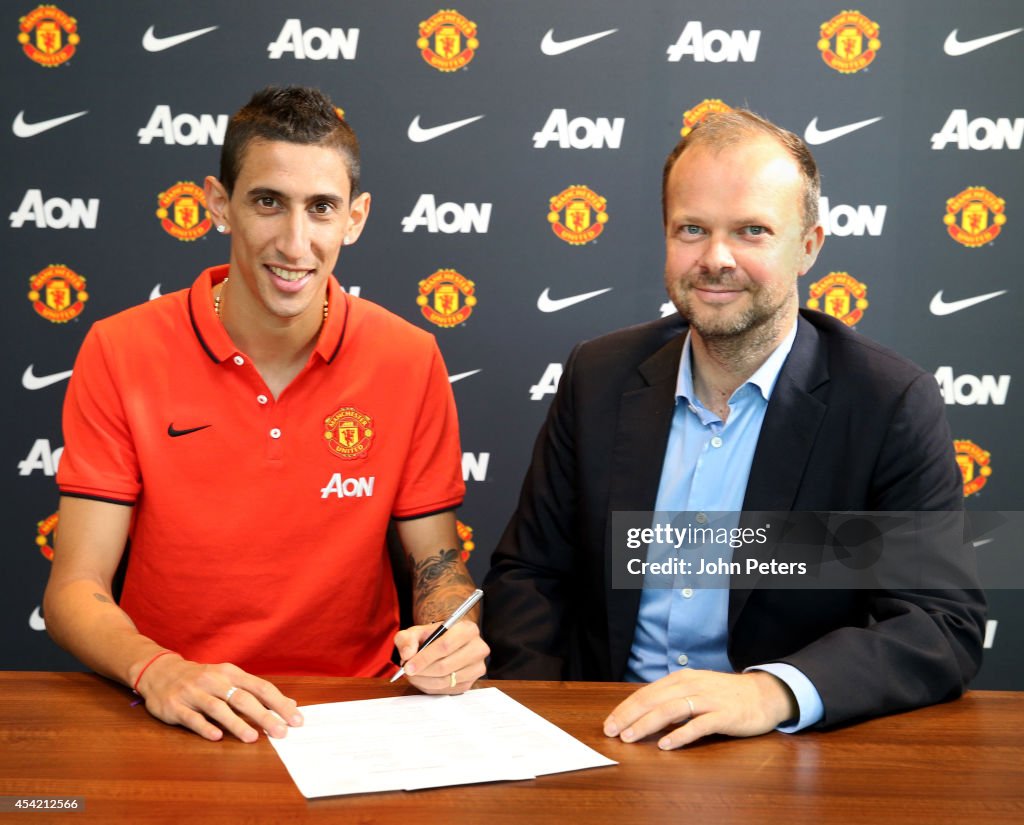 Manchester United Unveil Record Signing Angel di Maria