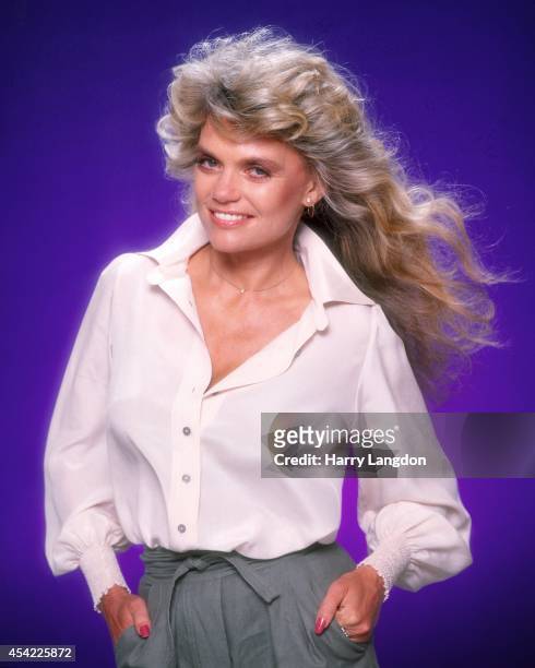 Actress Dyan Cann0n poses for a portrait in 1985 in Los Angeles, California.
