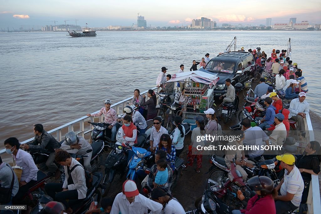 CAMBODIA-ECONOMY-AEC