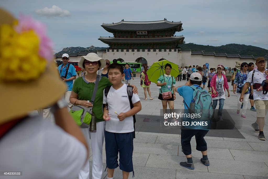 SKOREA-CHINA-TOURISM-ECONOMY