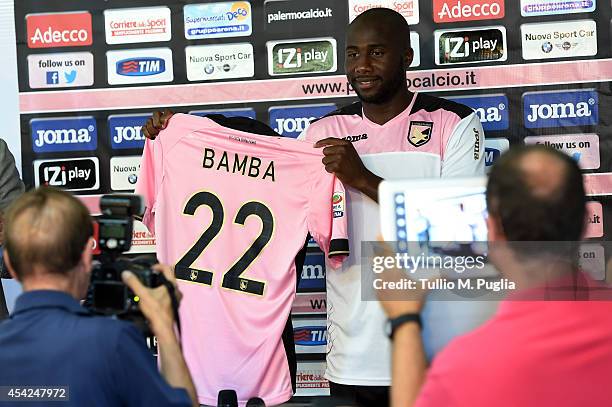 Souleymane Bamba poses during his presentation as new player of US Citta di Palermo at Tenente Carmelo Onorato sport centre on August 26, 2014 in...