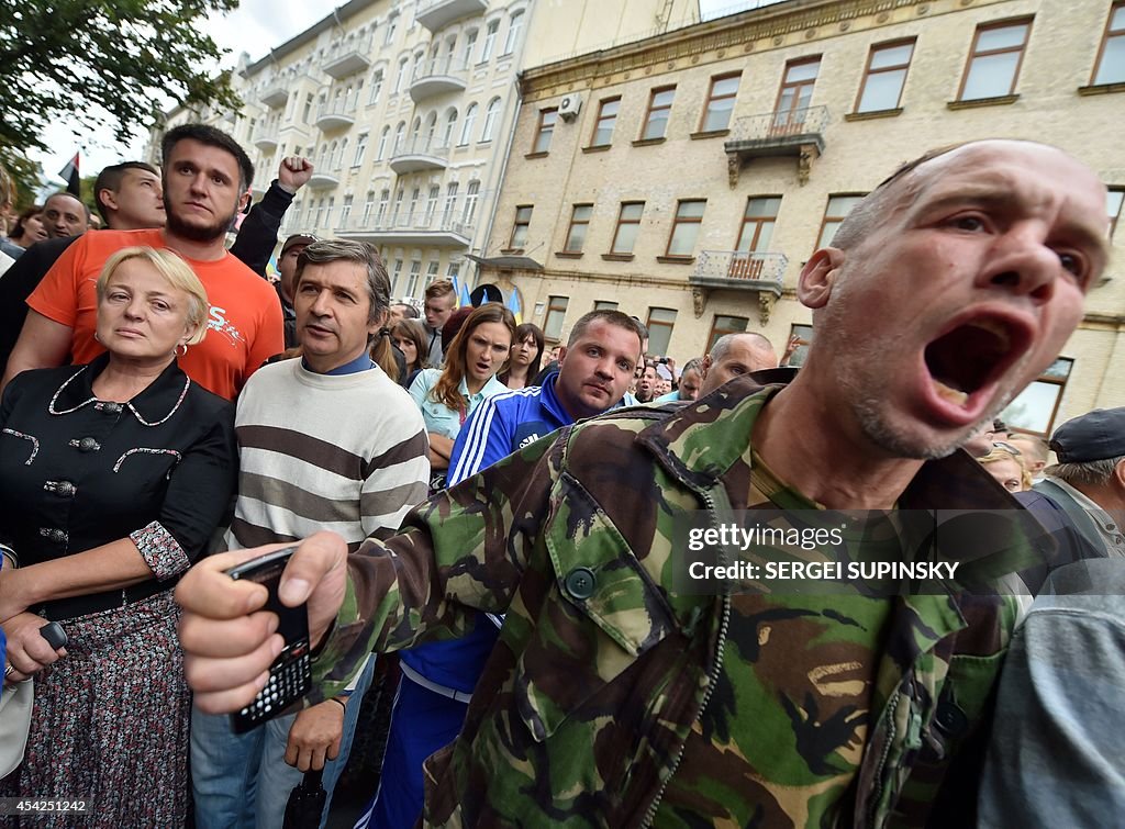UKRAINE-RUSSIA-CRISIS-POLITICS-MILITARY-PROTEST