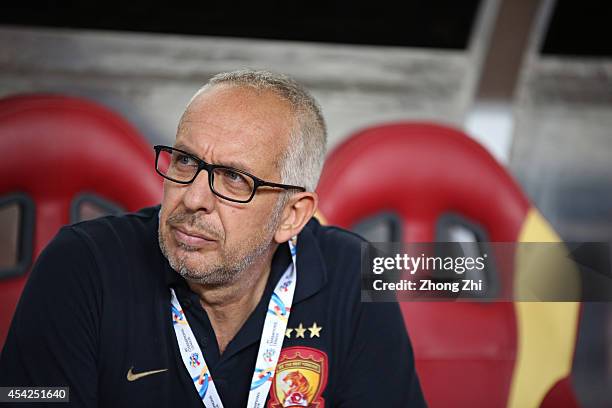 Guangzhou Evergrande Assistant Coach Maddaloni Massimiliano looks on during the Asian Champions League Quarter Final match between the Western Sydney...