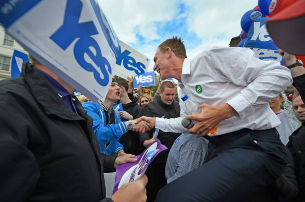 GBR: Jim Murphy In Dundee As Part Of His '100 Towns in 100 Days' Tour