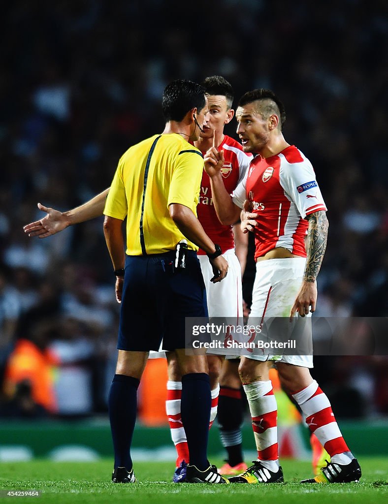 Arsenal FC v Besiktas JK - UEFA Champions League Qualifying Play-Offs Round: Second Leg