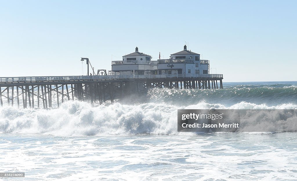 Huge Swells Generated By Hurricane Marie Reach The Southern California Coastline