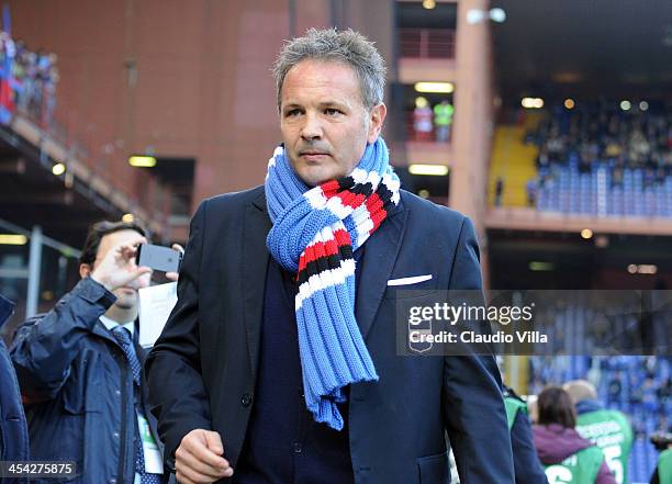 Head coach UC Sampdoria Sinisa Mihajlovic looks on during the Serie A match between UC Sampdoria and Calcio Catania at Stadio Luigi Ferraris on...