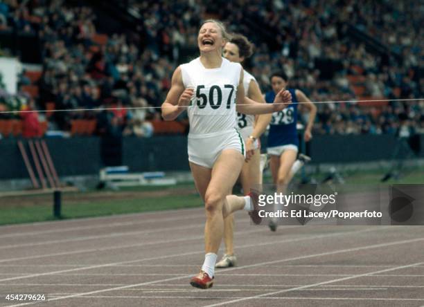Mary Peters of Northern Ireland running in the 200 metres section of the pentathlon for which she won a gold medal during the British Commonwealth...