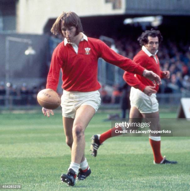 Williams and Gareth Edwards of Wales in action during the international rugby union match against Argentina at Cardiff Arms Park on 16th October...