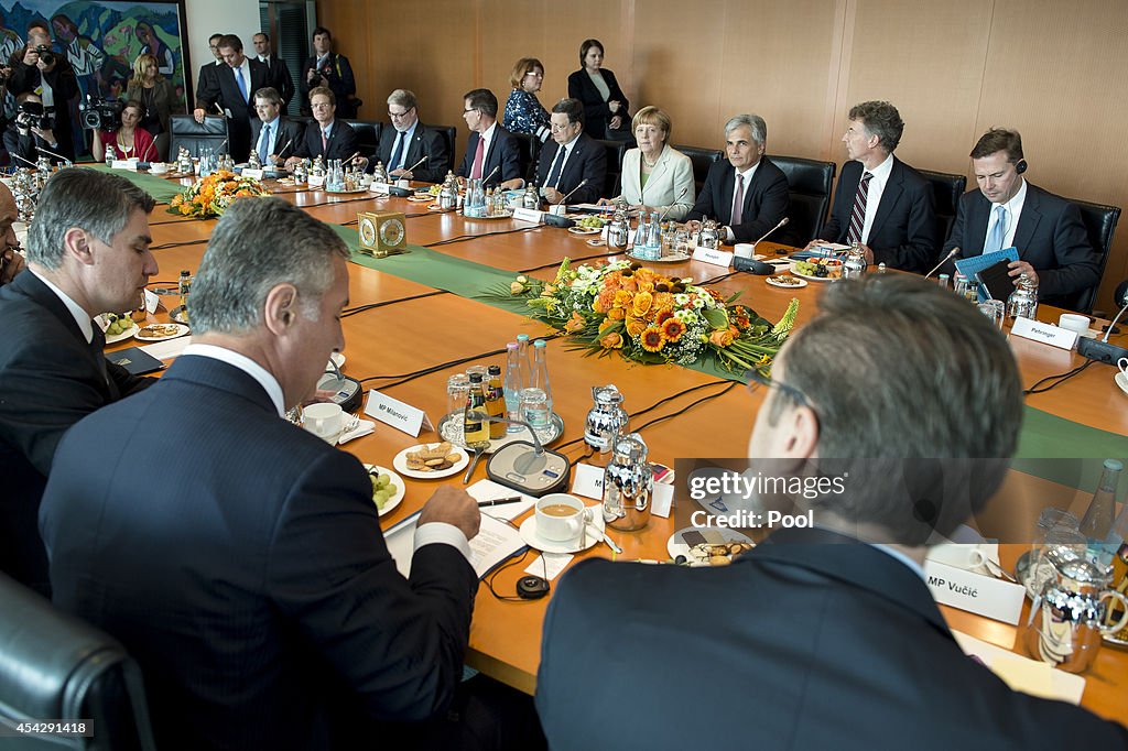 Government Holds Balkan Conference
