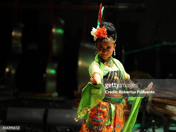 East Java Dancer A dancer from East Java performs a traditional dance during The 10th ...