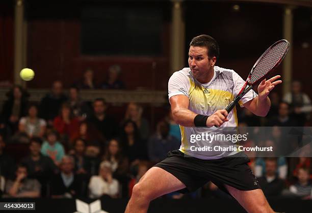 Patrick Rafter Backhand 153 Hand Pat Back Stock Photos, High-Res Pictures, and Images - Getty ...
