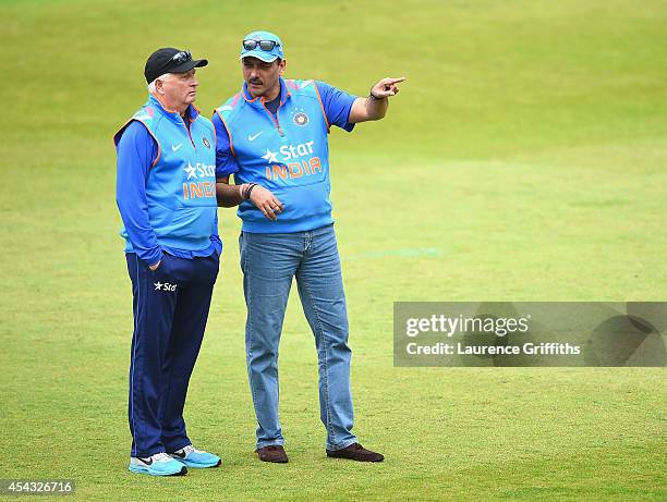 Duncan Fletcher of India talks with Ravi Shastri during net practice at Trent Bridge on August 29, 2014 in Nottingham, England.