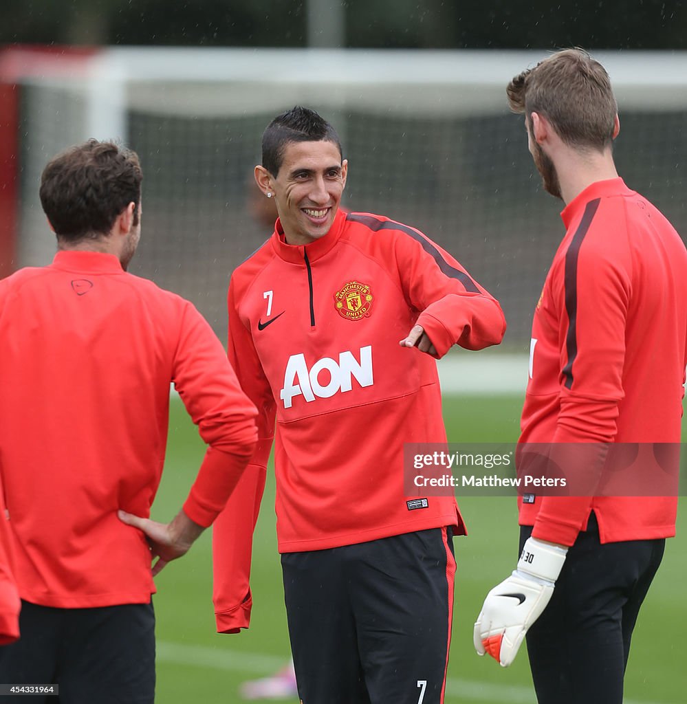 Manchester United Training and Press Conference