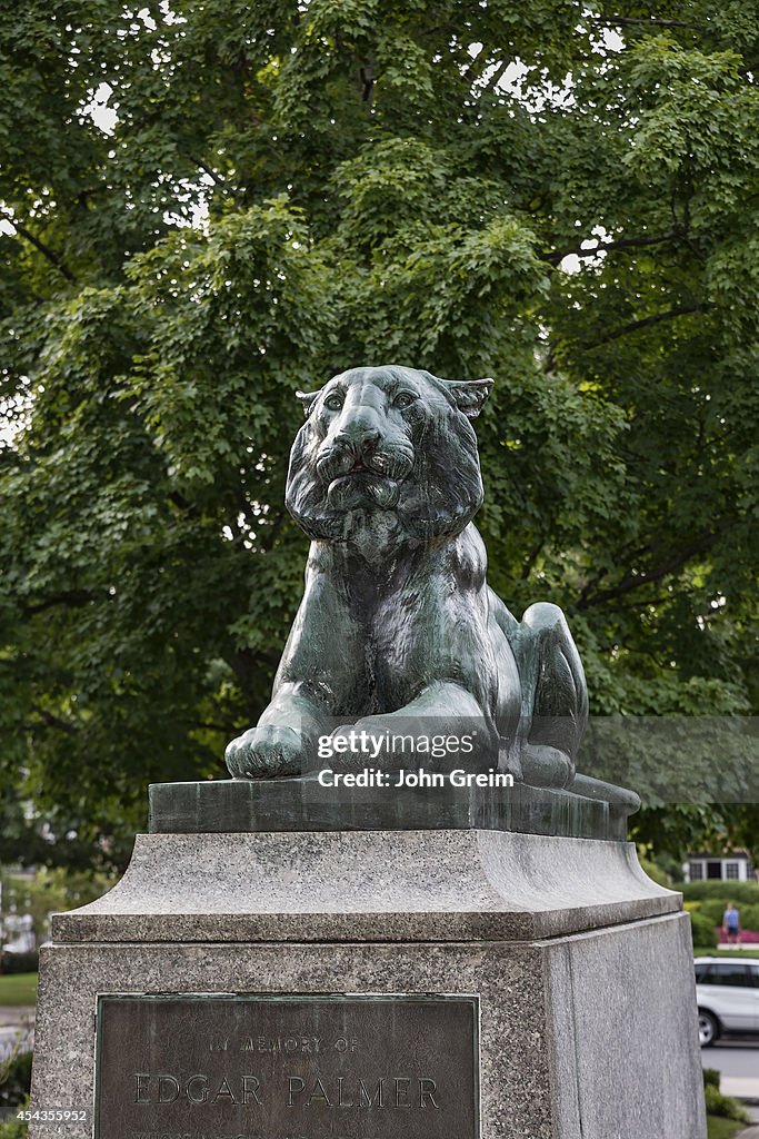 Princeton University Tiger sculpture at Palmer Square...