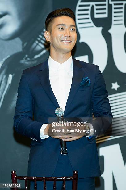 Choi Si-Won of South Korean boy band Super Junior attends the press conference for Super Junior's 7th Album 'MAMACITA' at Imperial Palace Hotel on...