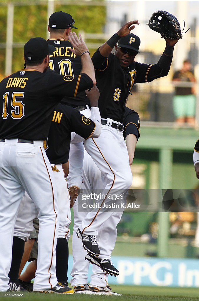 Cincinnati Reds v Pittsburgh Pirates