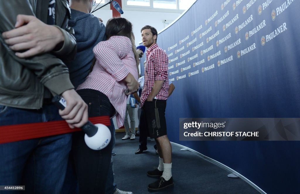 FBL-GER-BUNDESLIGA-BAYERN MUNICH-PHOTO SHOOT