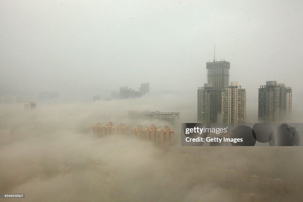 Heavy Smog Hits East China