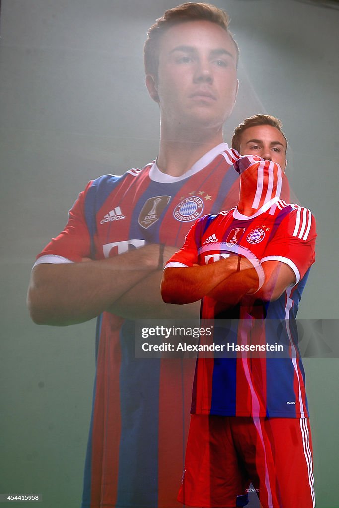 FC Bayern Muenchen Traditional Bavarian Dress Kitting Out