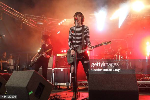 Van McCann of Catfish and the Bottlemen performs on stage at Reading Festival at Richfield Avenue on August 22, 2014 in Reading, United Kingdom.