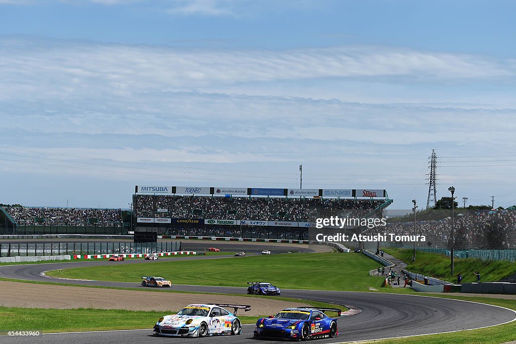 2014 AUTOBACS SUPER GT Round 6 43rd International SUZUKA 1000km - Final Race