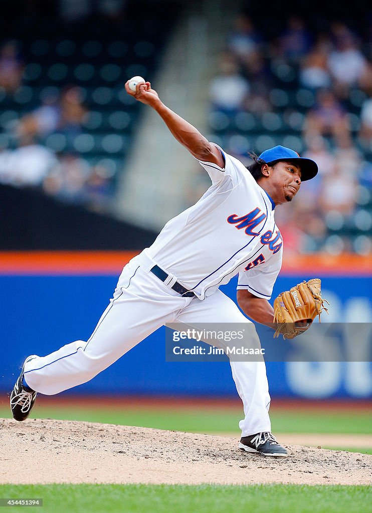 Philadelphia Phillies v New York Mets