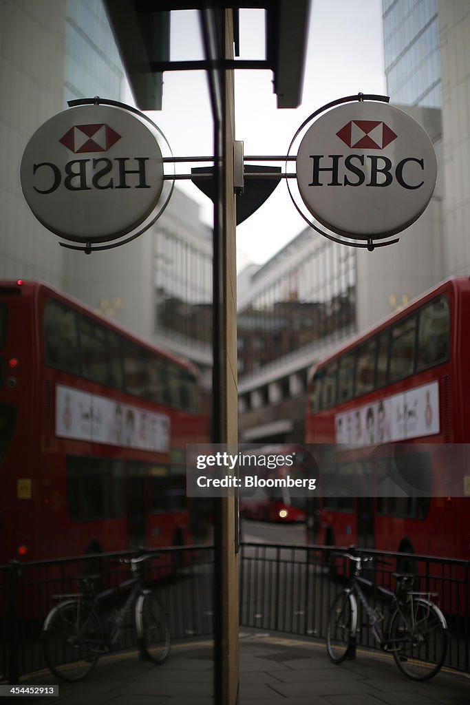 HSBC Holdings Plc Bank Branches As Lender May Sell Stake In U.K. Retail Bank IPO