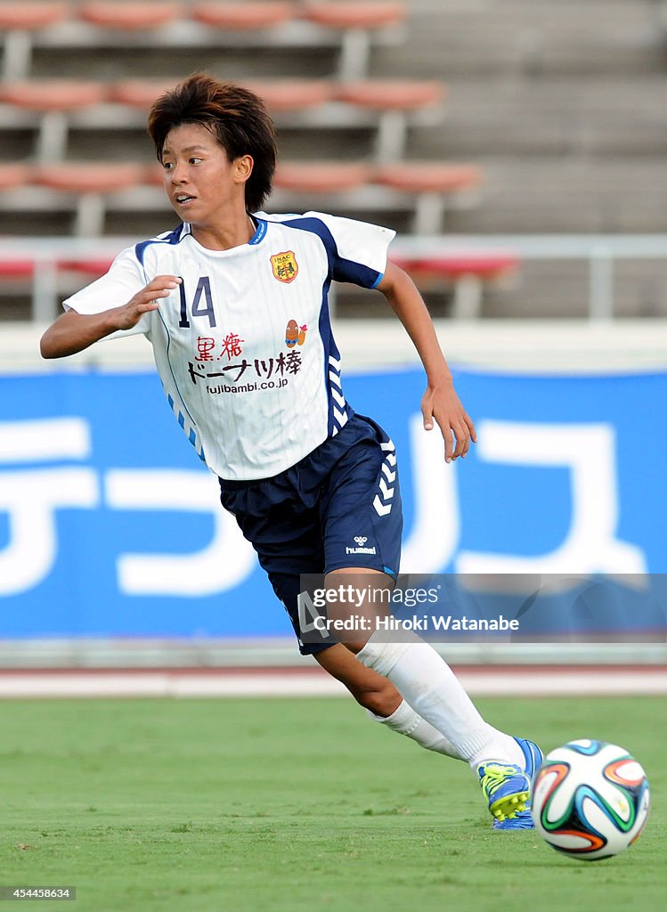 Urawa Red Diamonds Ladies v INAC Kobe Leonessa - Nadeshiko League