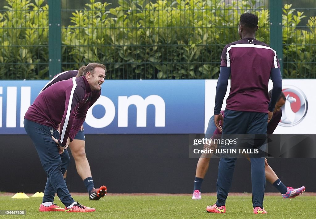 FBL-EURO-2016-ENG-NOR-TRAINING