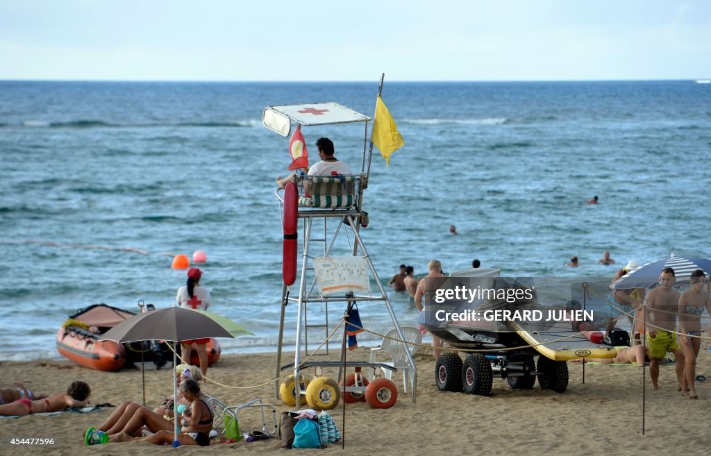 SPAIN-TOURISM-SEA-LIFEGUARD