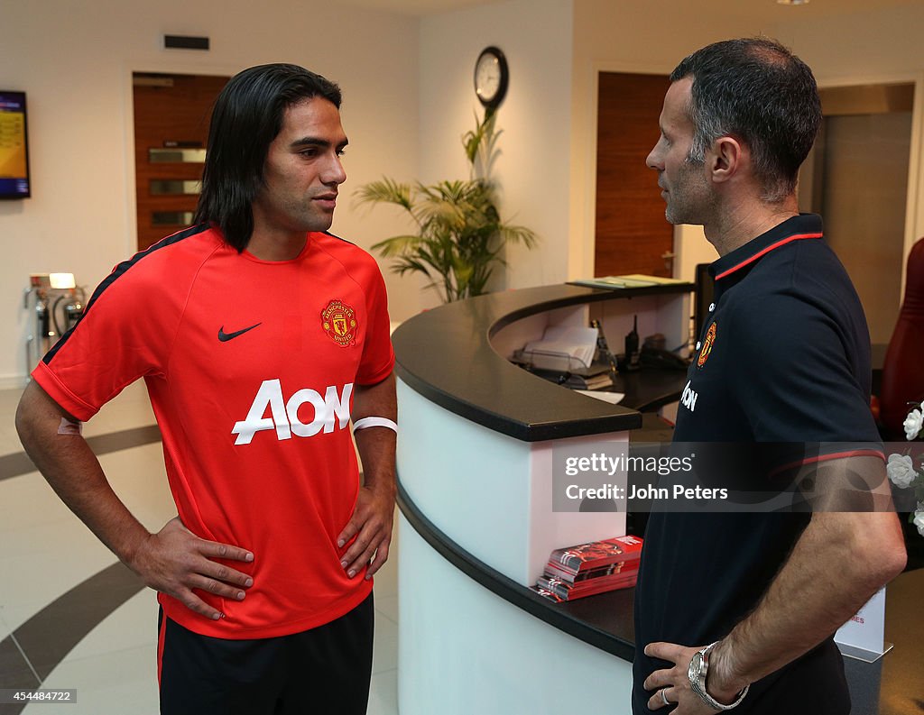 Radamel Falcao Signs For Manchester United On Loan From Monaco