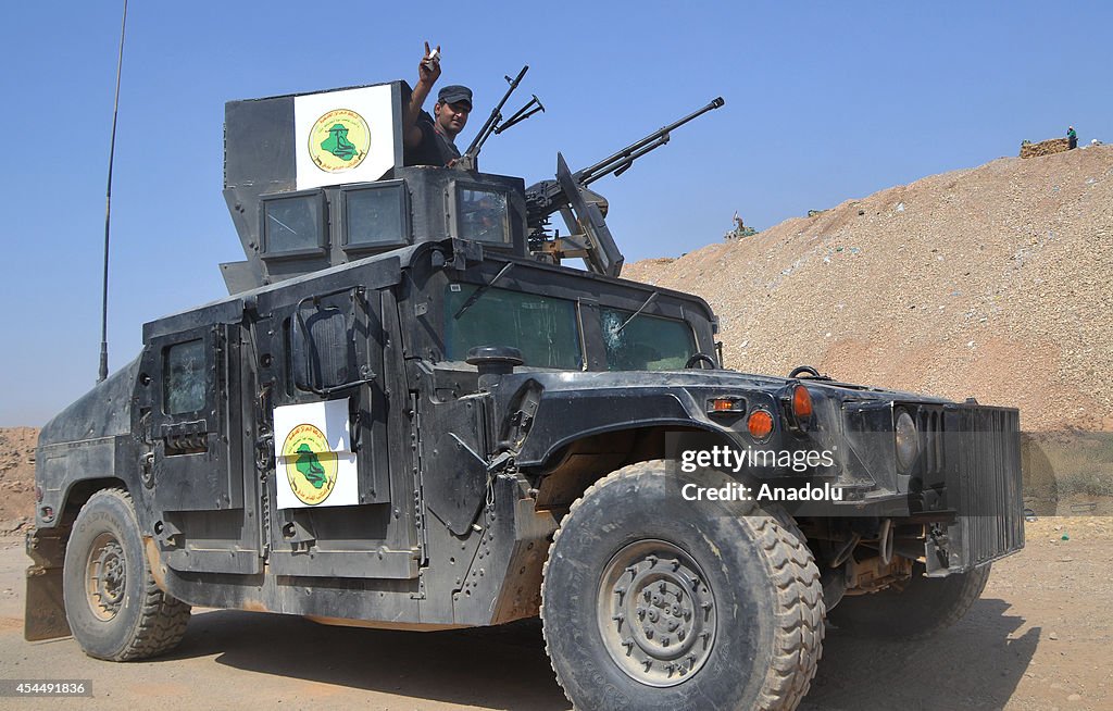 Iraqi forces supported by Peshmergas and Shiite militias enter IS-besieged Sulaiman Bek