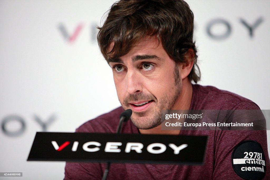 Fernando Alonso Presents Viceroy Charity Bracelet