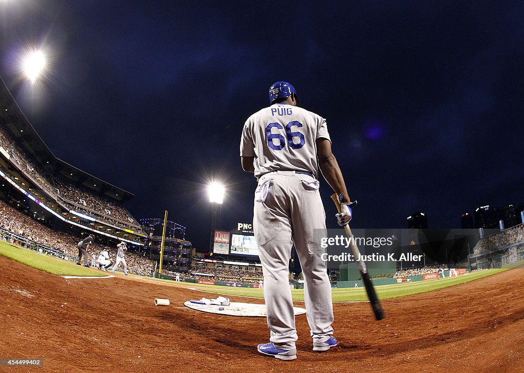 Los Angeles Dodgers v Pittsburgh Pirates